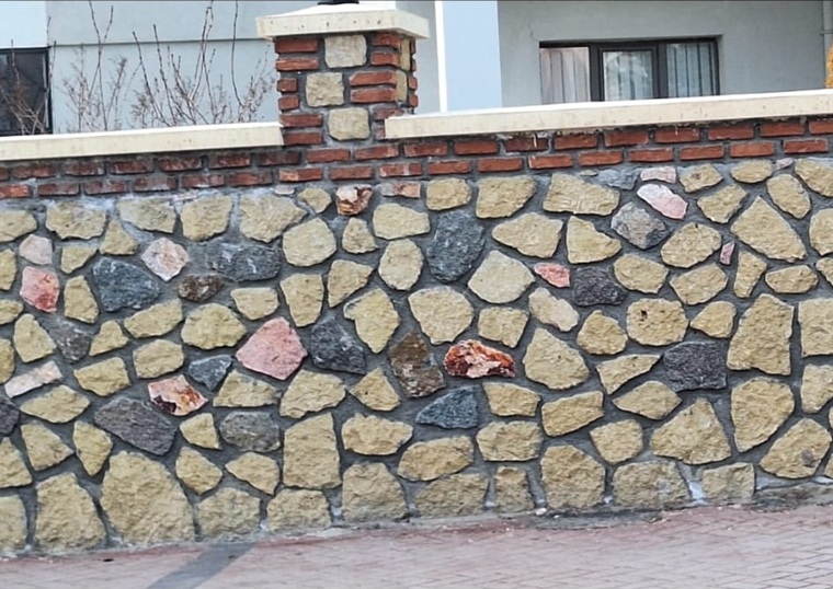 Niğde Villa İçin Renkli Taş